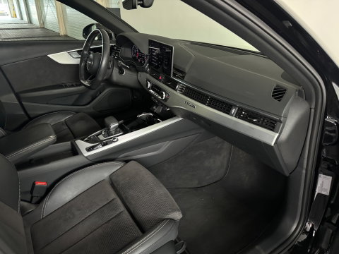 Audi A4 Avant 45 TFSI quattro edition one ACC|Stoelverwarming|Keyless|Lane Assist|Camera