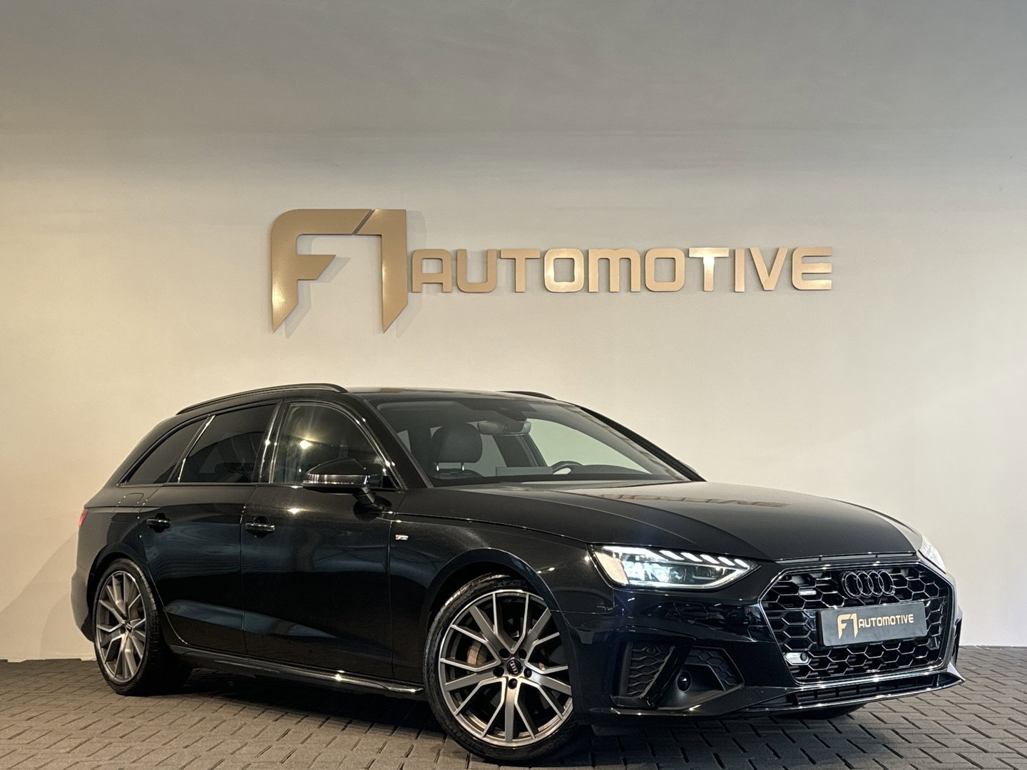 Audi A4 Avant 45 TFSI quattro edition one ACC|Stoelverwarming|Keyless|Lane Assist|Camera