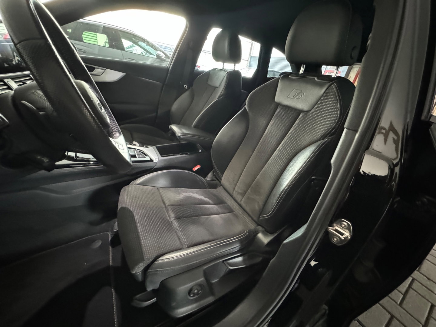 Audi A4 Avant 45 TFSI quattro edition one ACC|Stoelverwarming|Keyless|Lane Assist|Camera