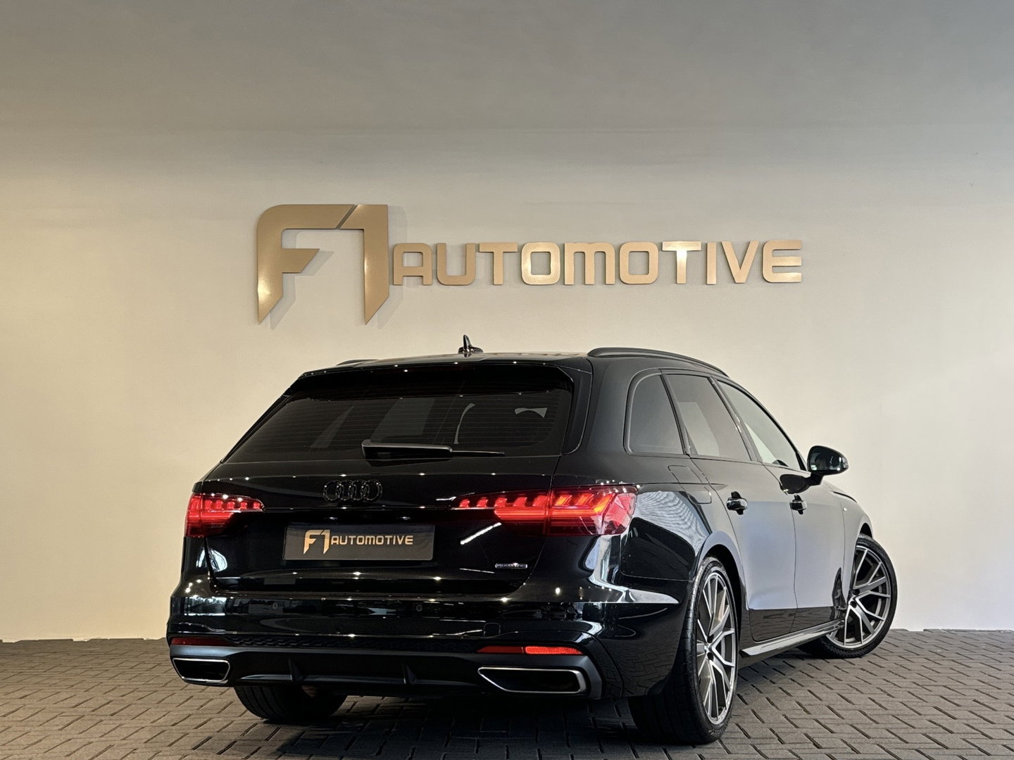 Audi A4 Avant 45 TFSI quattro edition one ACC|Stoelverwarming|Keyless|Lane Assist|Camera