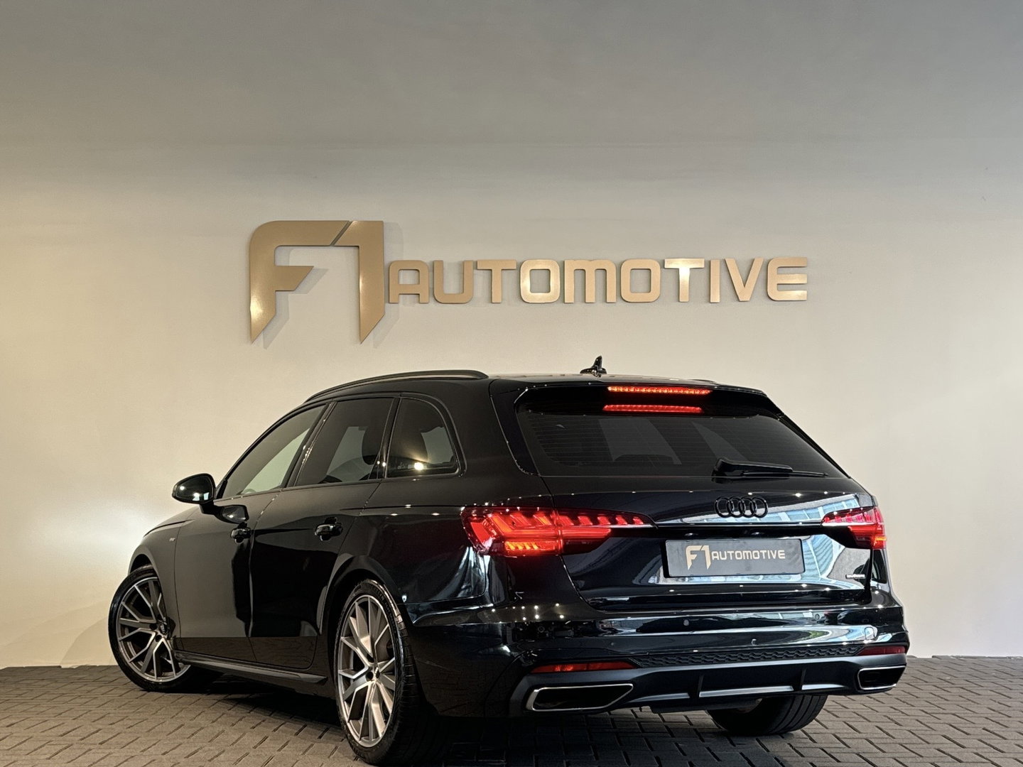 Audi A4 Avant 45 TFSI quattro edition one ACC|Stoelverwarming|Keyless|Lane Assist|Camera