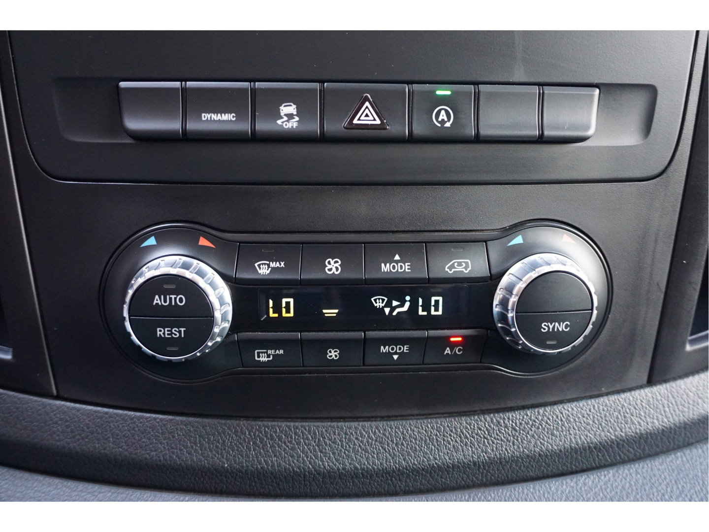 Mercedes-Benz Vito 119 CDI Lang AUT Clima, Navi, Camera, 19" LM, LED, Trekhaak!! NR.