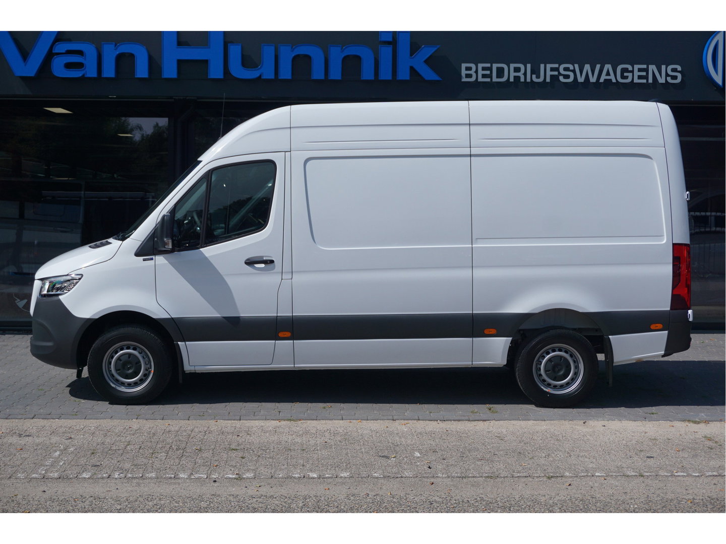 Mercedes-Benz Sprinter 317CDI Pro L2H2 BPM VRIJ!! 10.25" Mbux Cam, Gev. Stoel, 3.5T Trekgewicht, LED!! NR. A393*