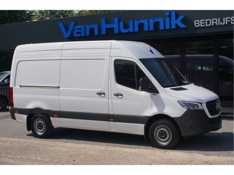 Mercedes-Benz Sprinter 317CDI Pro L2H2 BPM VRIJ!! 10.25" Mbux Cam, Gev. Stoel, 3.5T Trekgewicht, LED!! NR. A393*
