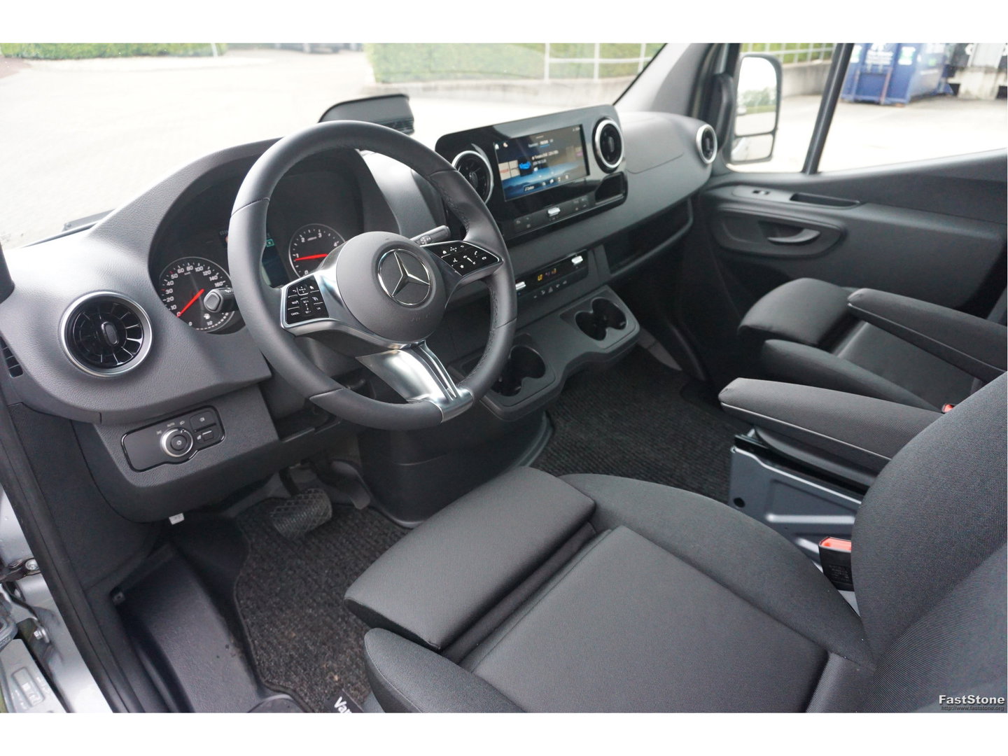 Mercedes-Benz Sprinter 317CDI Pro L2H2 BPM VRIJ!! 10.25" Mbux Cam, Gev. Stoel, 3.5T Trekgewicht, LED!! NR. A393*