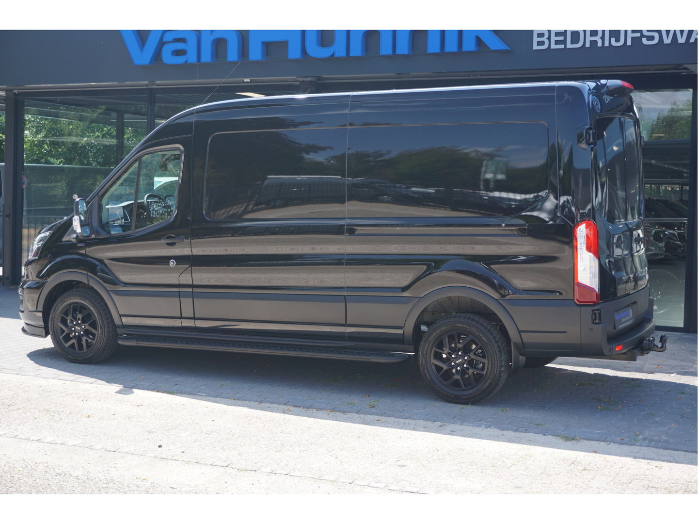 Ford Transit 350L L3H2 Black Raptor AUT-10 RWD 165PK BPM VRIJ Navi, Adap. Cruise, 360° Cam, 3.5T Trekhaak!! NR. A199