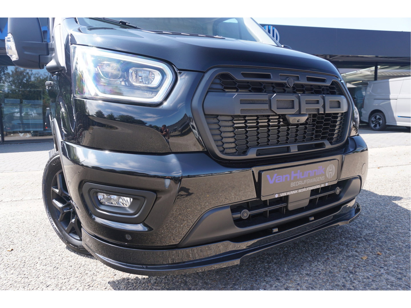 Ford Transit 350L L3H2 Black Raptor AUT-10 RWD 165PK BPM VRIJ Navi, Adap. Cruise, 360° Cam, 3.5T Trekhaak!! NR. A199