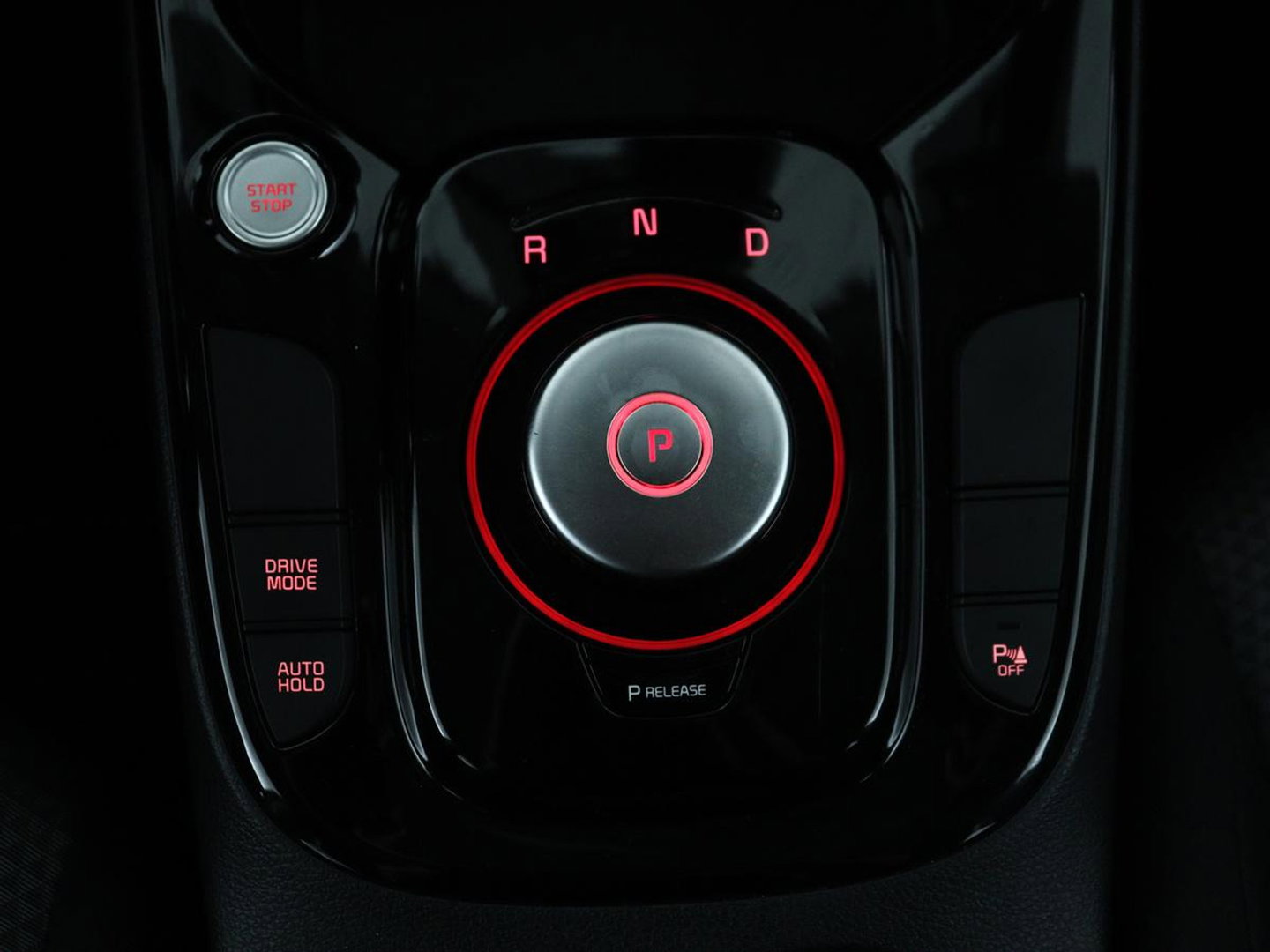 Kia e-Soul DynamicLine 64 kWh | SOH 97,5% | Cruise control | Carplay | Park assist | Camera | Climate control | Virtueel dashboard | plug-in