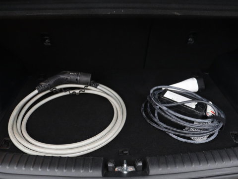 Kia e-Soul DynamicLine 64 kWh | SOH 97,5% | Cruise control | Carplay | Park assist | Camera | Climate control | Virtueel dashboard | plug-in