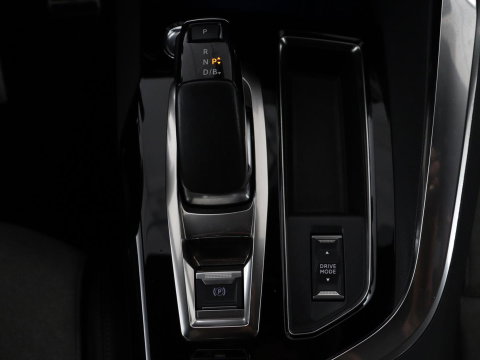 Peugeot 3008 1.6 HYbrid4 300 Première Pack | SOH 93,8% | Panoramadak | Leder/alacantara | Memory | Stoelverwarming | Carplay | 360 camera | Trekhaak | PHEV