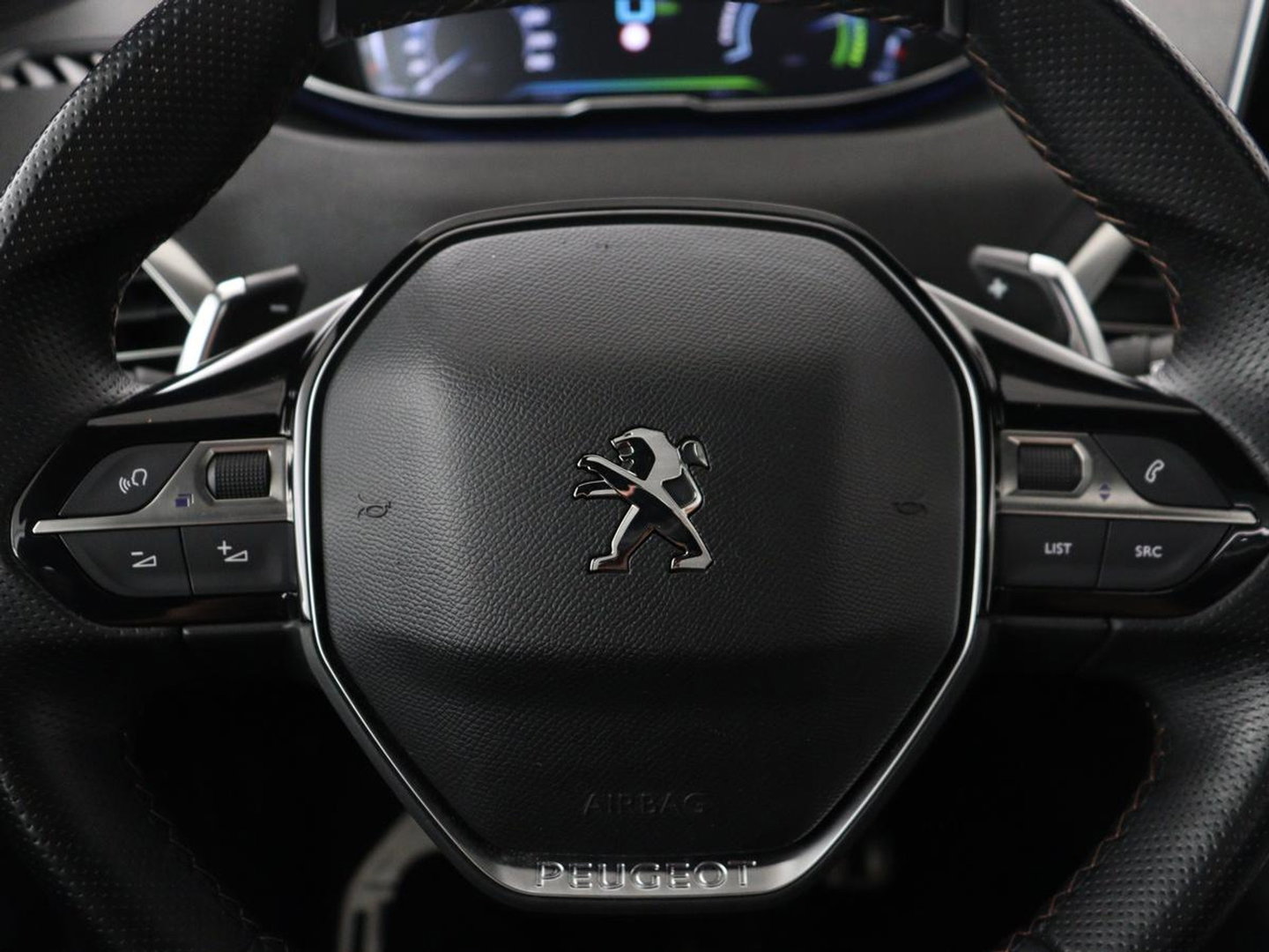 Peugeot 3008 1.6 HYbrid4 300 Première Pack | SOH 93,8% | Panoramadak | Leder/alacantara | Memory | Stoelverwarming | Carplay | 360 camera | Trekhaak | PHEV