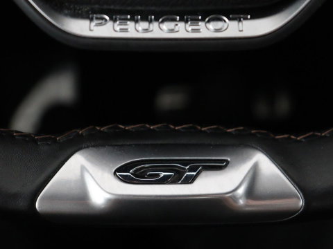 Peugeot 3008 1.6 HYbrid4 300 Première Pack | SOH 93,8% | Panoramadak | Leder/alacantara | Memory | Stoelverwarming | Carplay | 360 camera | Trekhaak | PHEV