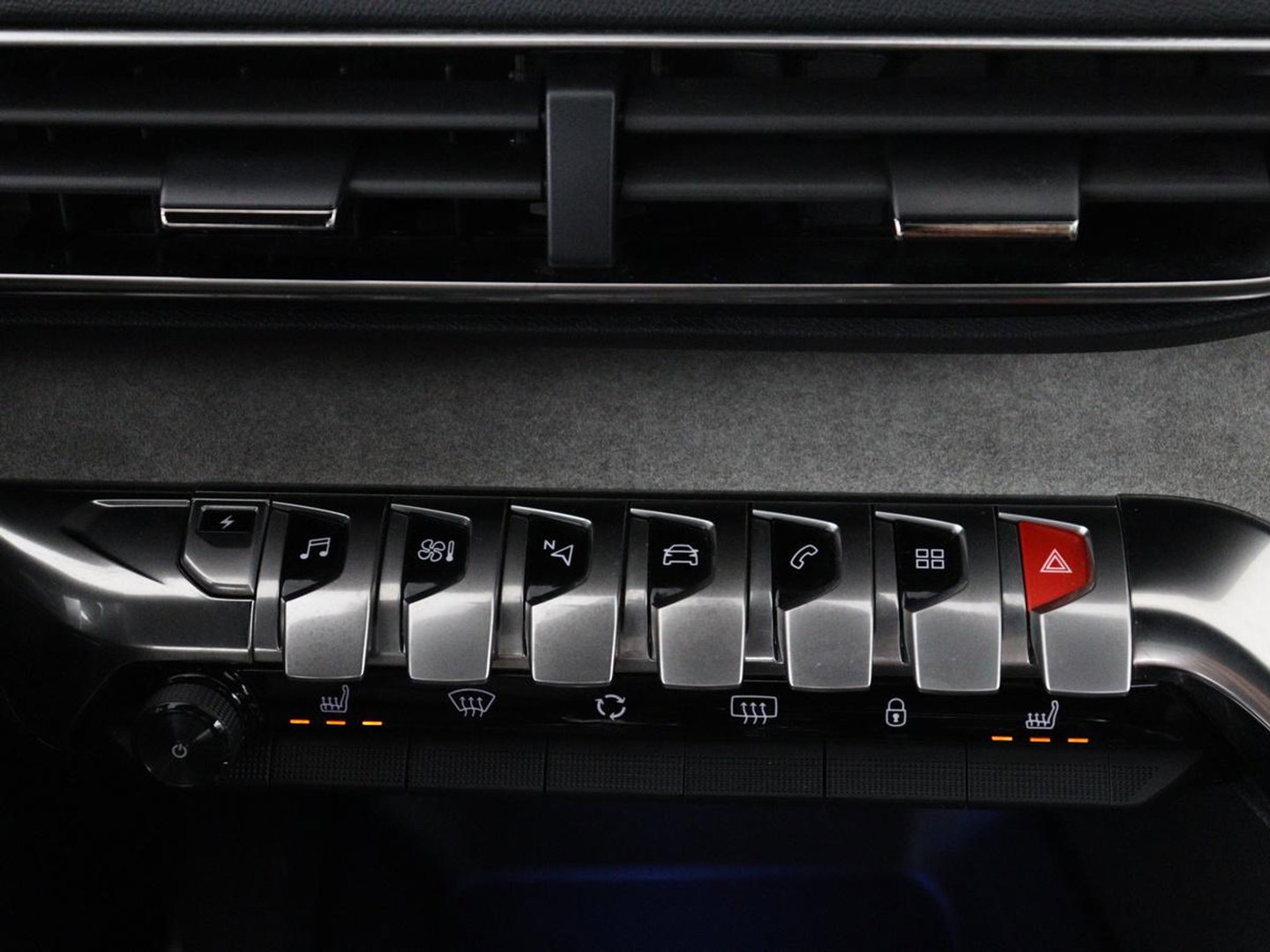 Peugeot 3008 1.6 HYbrid4 300 Première Pack | SOH 93,8% | Panoramadak | Leder/alacantara | Memory | Stoelverwarming | Carplay | 360 camera | Trekhaak | PHEV