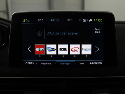 Peugeot 3008 1.6 HYbrid4 300 Première Pack | SOH 93,8% | Panoramadak | Leder/alacantara | Memory | Stoelverwarming | Carplay | 360 camera | Trekhaak | PHEV