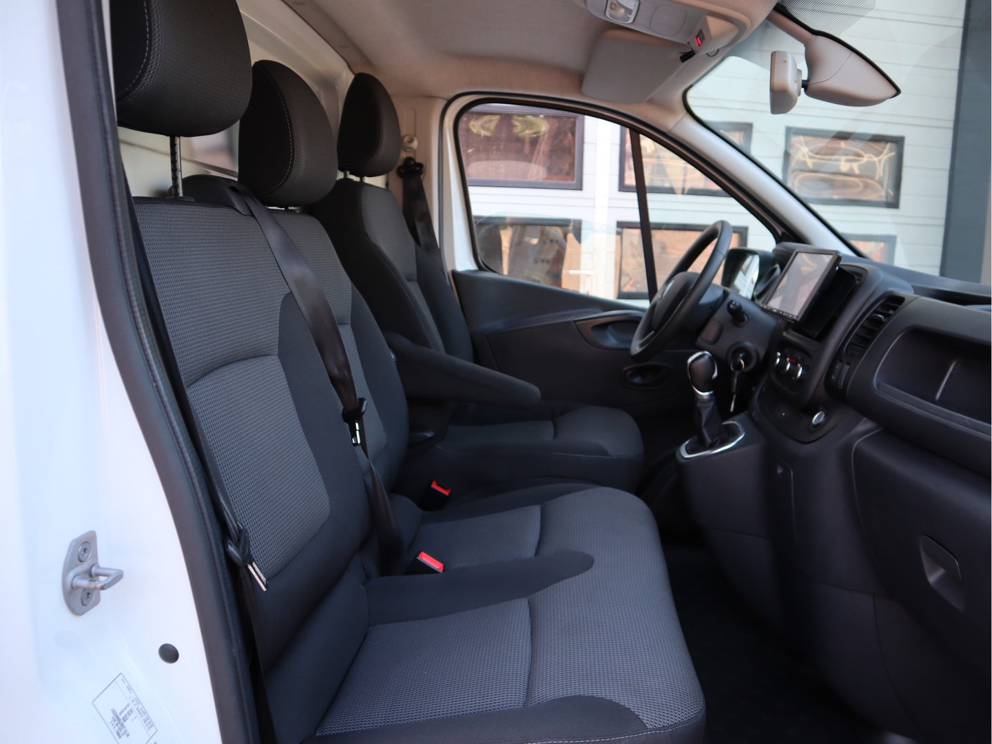 Renault Trafic 2.0 dCi 146pk Automaat Euro 6 - 2x Schuifdeur - Lang L2 - Airco - Camera
