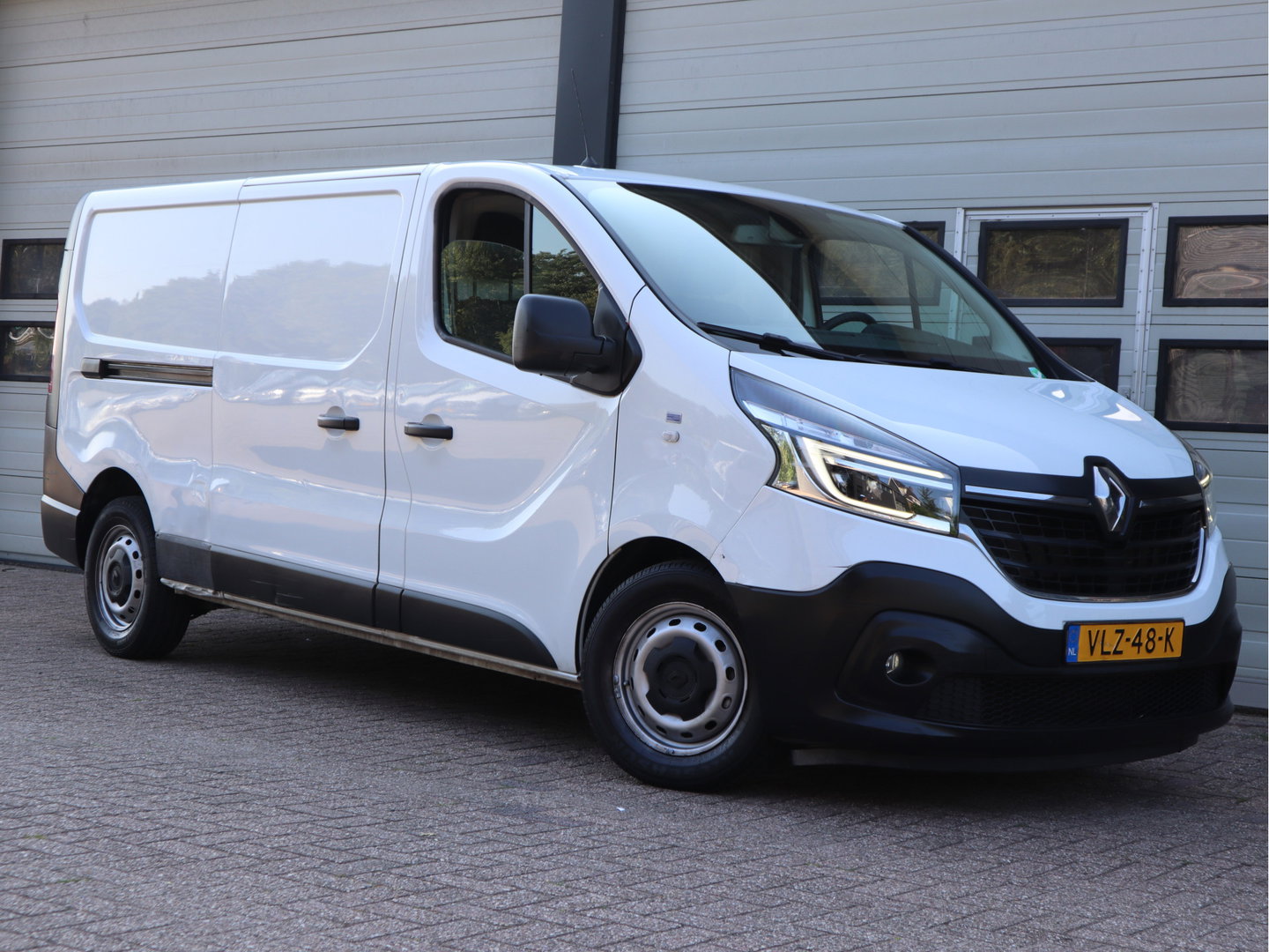 Renault Trafic 2.0 dCi 146pk Automaat Euro 6 - 2x Schuifdeur - Lang L2 - Airco - Camera