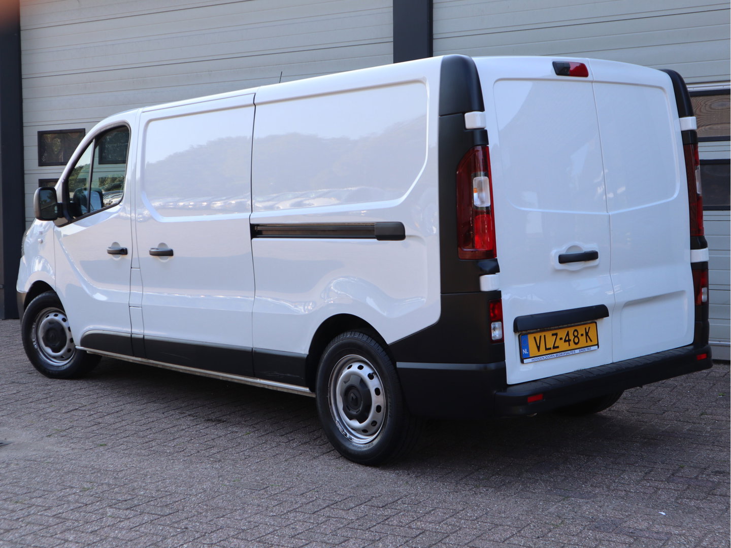Renault Trafic 2.0 dCi 146pk Automaat Euro 6 - 2x Schuifdeur - Lang L2 - Airco - Camera