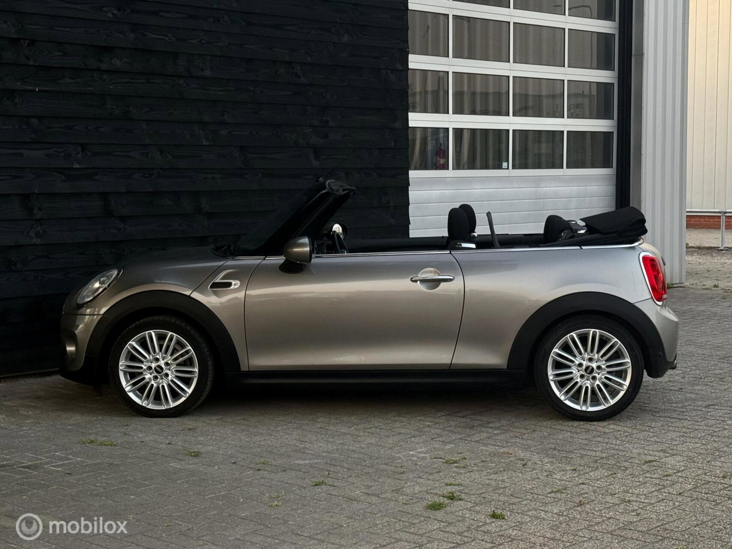 MINI Cooper Cabrio 1.5 Chili | LED | Sportstoelen | Camera