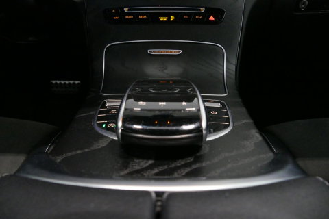 Mercedes-Benz C-Klasse Coupé 200 AMG Line Night Edition / Panoramadak / Apple Carplay - Android Auto / Stoelverwarming / 19'' LMV / Navigatie / Cruise Control / Night Pakket / LED koplampen / Agility Control