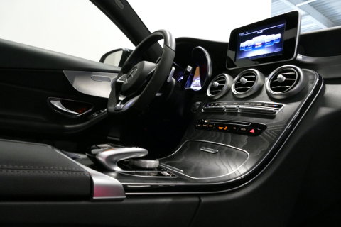 Mercedes-Benz C-Klasse Coupé 200 AMG Line Night Edition / Panoramadak / Apple Carplay - Android Auto / Stoelverwarming / 19'' LMV / Navigatie / Cruise Control / Night Pakket / LED koplampen / Agility Control