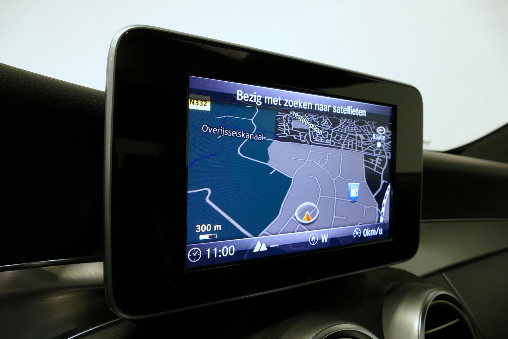 Mercedes-Benz C-Klasse Coupé 200 AMG Line Night Edition / Panoramadak / Apple Carplay - Android Auto / Stoelverwarming / 19'' LMV / Navigatie / Cruise Control / Night Pakket / LED koplampen / Agility Control