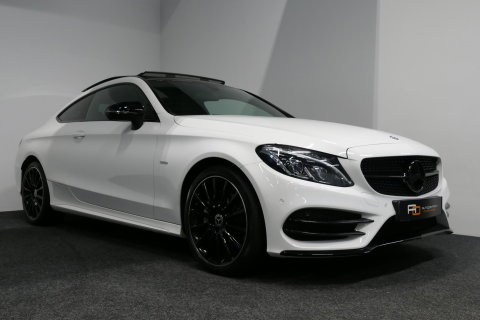 Mercedes-Benz C-Klasse Coupé 200 AMG Line Night Edition / Panoramadak / Apple Carplay - Android Auto / Stoelverwarming / 19'' LMV / Navigatie / Cruise Control / Night Pakket / LED koplampen / Agility Control