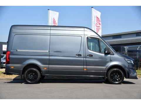 Mercedes-Benz Sprinter 319 3.0 CDI L2H2 AMG Edition Adaptieve Cruise, Camera, Carplay, LED, 10,5'' Mbux, Automaat, Sensoren, Stoelverwarming, Uniek!