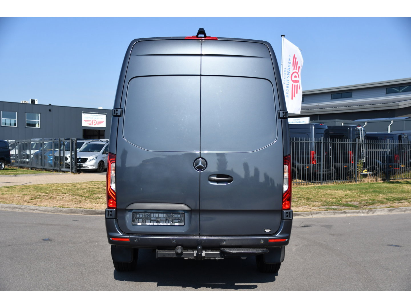 Mercedes-Benz Sprinter 319 3.0 CDI L2H2 AMG Edition Adaptieve Cruise, Camera, Carplay, LED, 10,5'' Mbux, Automaat, Sensoren, Stoelverwarming, Uniek!