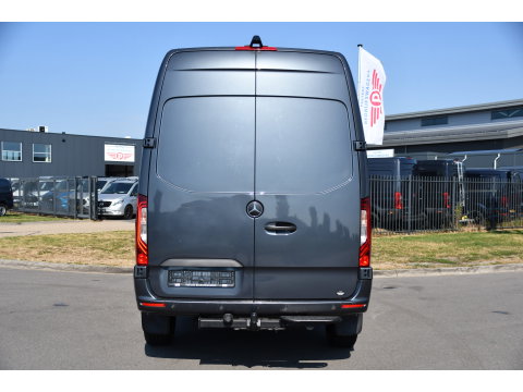 Mercedes-Benz Sprinter 319 3.0 CDI L2H2 AMG Edition Adaptieve Cruise, Camera, Carplay, LED, 10,5'' Mbux, Automaat, Sensoren, Stoelverwarming, Uniek!