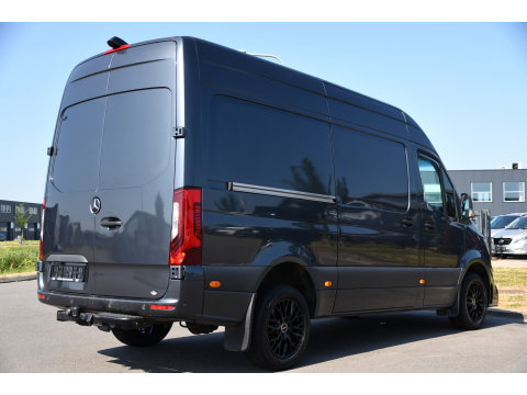 Mercedes-Benz Sprinter 319 3.0 CDI L2H2 AMG Edition Adaptieve Cruise, Camera, Carplay, LED, 10,5'' Mbux, Automaat, Sensoren, Stoelverwarming, Uniek!