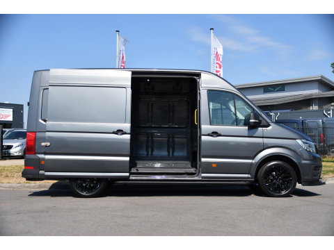 Volkswagen Crafter 35 2.0 TDI L3H3 PB Edition Camera, Cruise, Carplay, LED, Automaat, Trekhaak, Multimedia, Automaat, 140pk, Uniek!