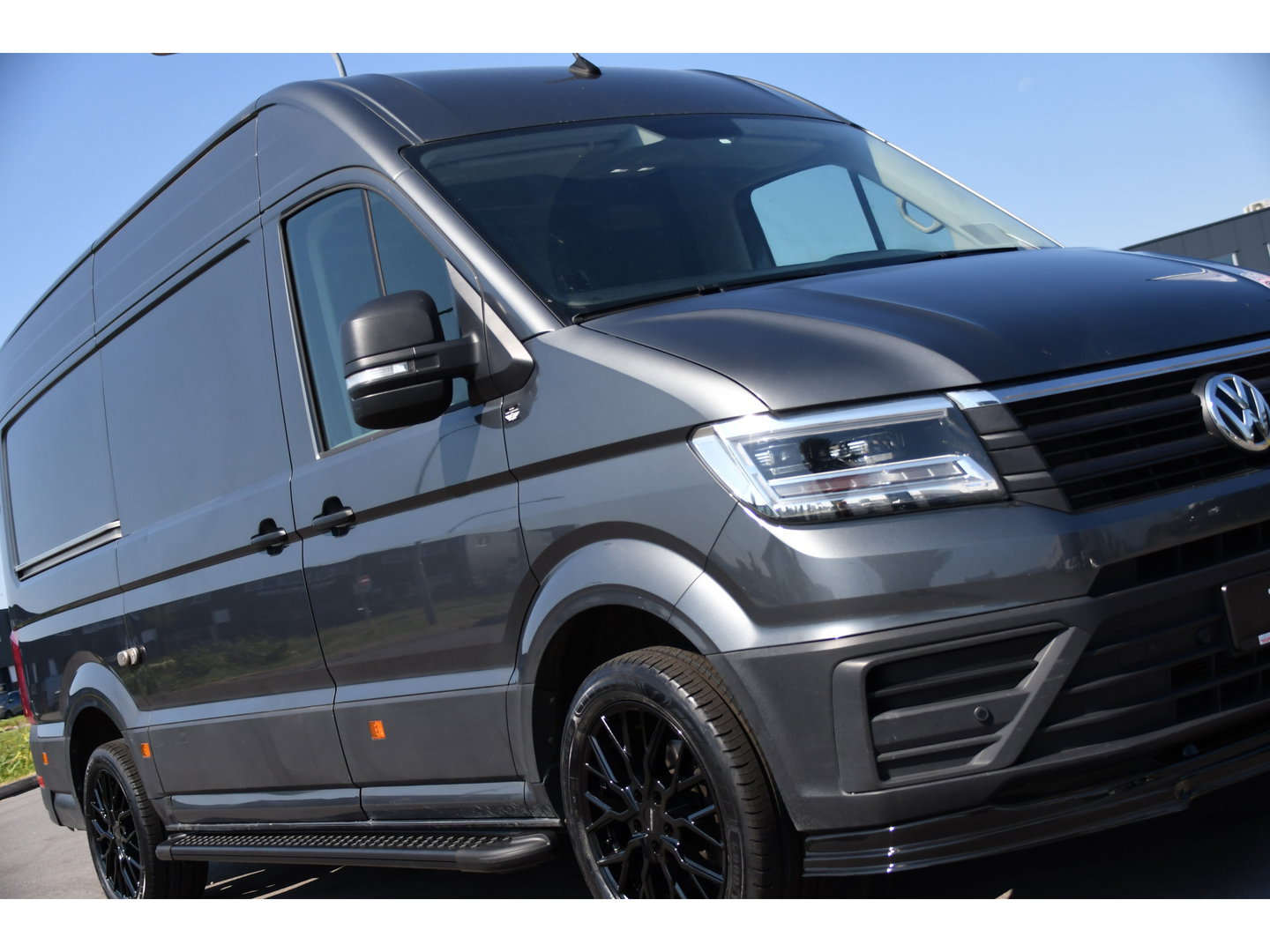 Volkswagen Crafter 35 2.0 TDI L3H3 PB Edition Camera, Cruise, Carplay, LED, Automaat, Trekhaak, Multimedia, Automaat, 140pk, Uniek!