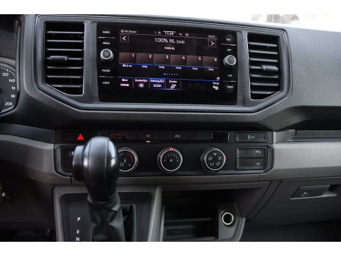 Volkswagen Crafter 35 2.0 TDI L3H3 PB Edition Camera, Cruise, Carplay, LED, Automaat, Trekhaak, Multimedia, Automaat, 140pk, Uniek!