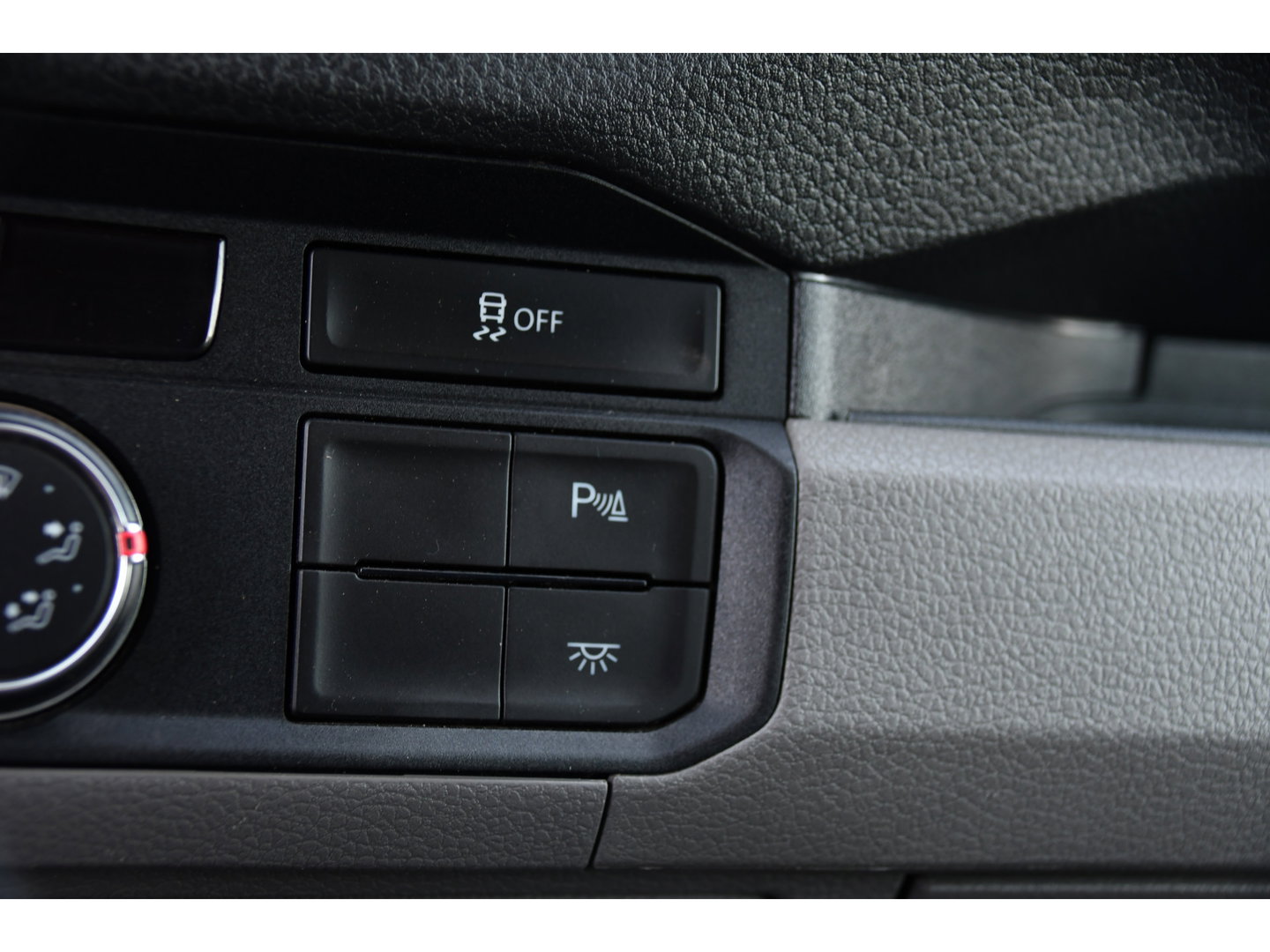 Volkswagen Crafter 35 2.0 TDI L3H3 PB Edition Camera, Cruise, Carplay, LED, Automaat, Trekhaak, Multimedia, Automaat, 140pk, Uniek!