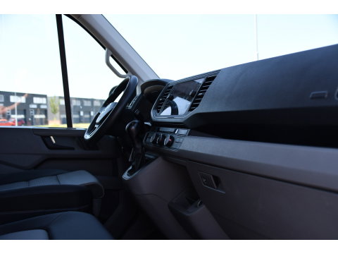 Volkswagen Crafter 35 2.0 TDI L3H3 PB Edition Camera, Cruise, Carplay, LED, Automaat, Trekhaak, Multimedia, Automaat, 140pk, Uniek!