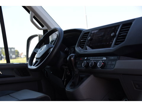 Volkswagen Crafter 35 2.0 TDI L3H3 PB Edition Camera, Cruise, Carplay, LED, Automaat, Trekhaak, Multimedia, Automaat, 140pk, Uniek!