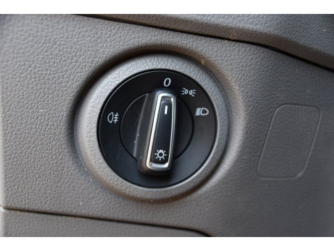 Volkswagen Crafter 35 2.0 TDI L3H3 PB Edition Camera, Cruise, Carplay, LED, Automaat, Trekhaak, Multimedia, Automaat, 140pk, Uniek!