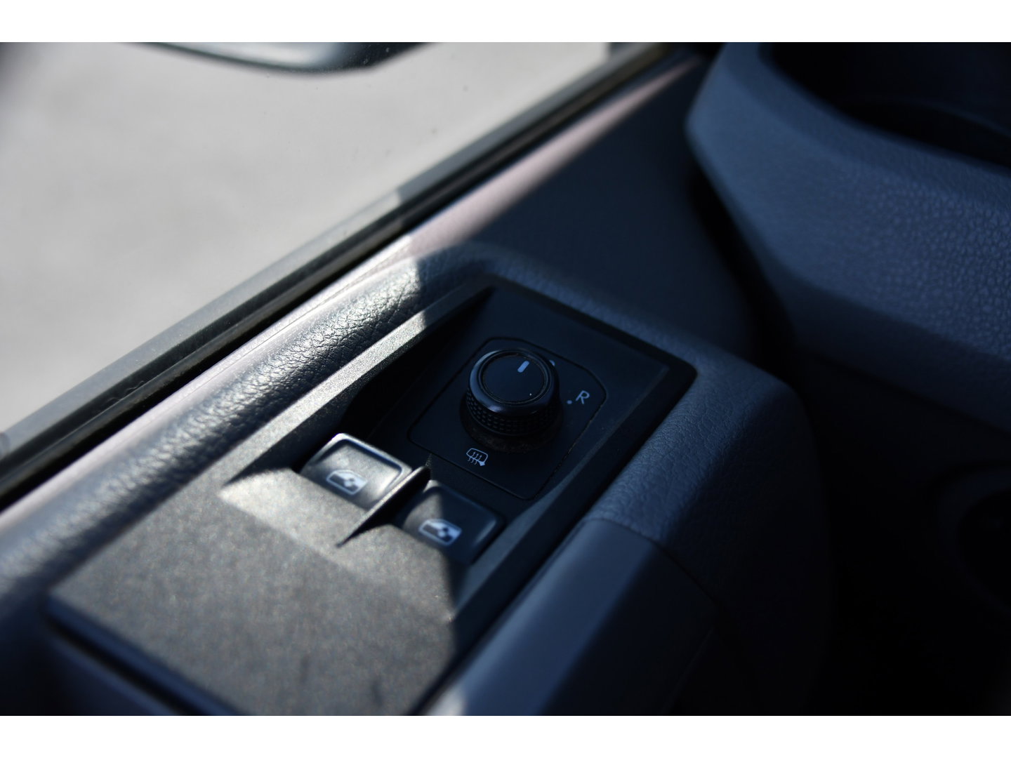 Volkswagen Crafter 35 2.0 TDI L3H3 PB Edition Camera, Cruise, Carplay, LED, Automaat, Trekhaak, Multimedia, Automaat, 140pk, Uniek!