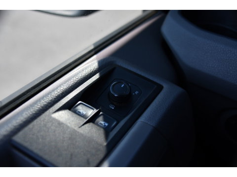 Volkswagen Crafter 35 2.0 TDI L3H3 PB Edition Camera, Cruise, Carplay, LED, Automaat, Trekhaak, Multimedia, Automaat, 140pk, Uniek!