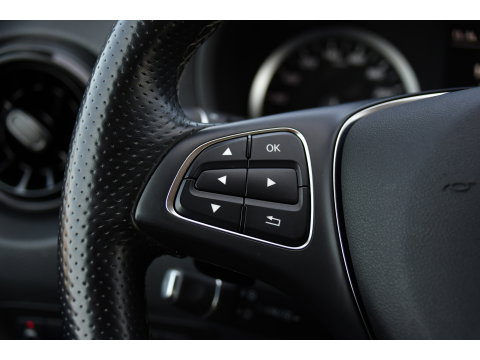 Mercedes-Benz Vito 124 CDI L3 DC PB Edition Camera, Cruise, Carplay, Stoelverwarming, 237pk, Automaat, Multimedia, Trekhaak, Uniek!