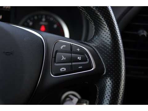 Mercedes-Benz Vito 124 CDI L3 DC PB Edition Camera, Cruise, Carplay, Stoelverwarming, 237pk, Automaat, Multimedia, Trekhaak, Uniek!