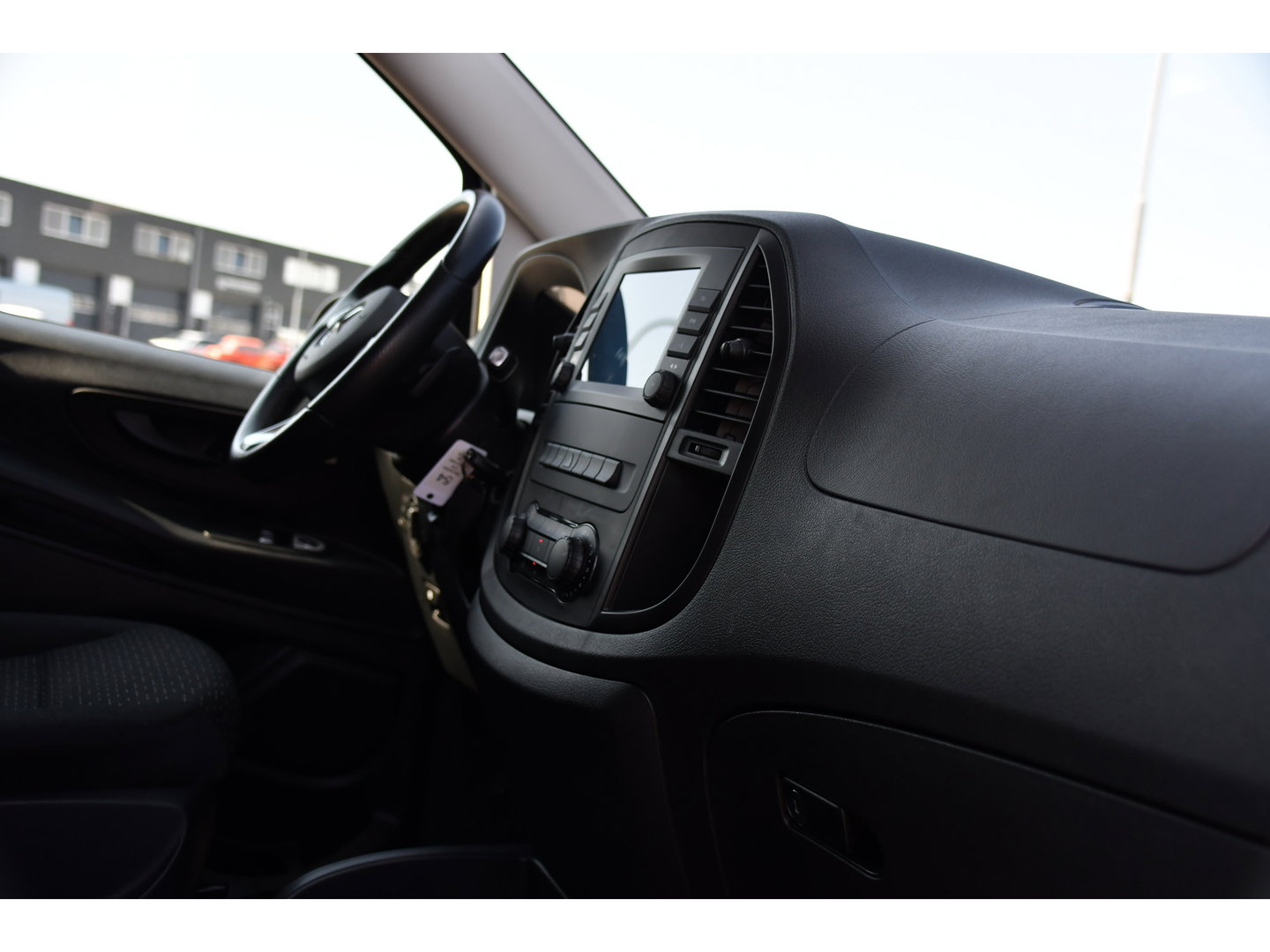 Mercedes-Benz Vito 124 CDI L3 DC PB Edition Camera, Cruise, Carplay, Stoelverwarming, 237pk, Automaat, Multimedia, Trekhaak, Uniek!