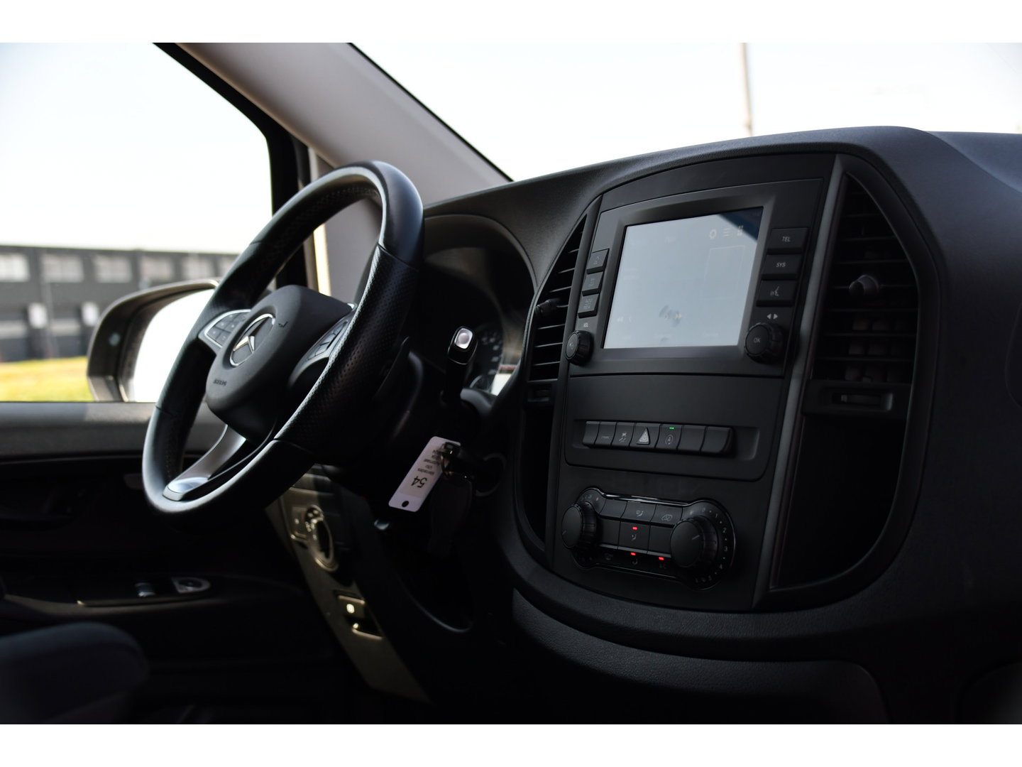 Mercedes-Benz Vito 124 CDI L3 DC PB Edition Camera, Cruise, Carplay, Stoelverwarming, 237pk, Automaat, Multimedia, Trekhaak, Uniek!