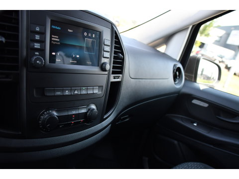 Mercedes-Benz Vito 124 CDI L3 DC PB Edition Camera, Cruise, Carplay, Stoelverwarming, 237pk, Automaat, Multimedia, Trekhaak, Uniek!