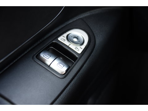 Mercedes-Benz Vito 124 CDI L3 DC PB Edition Camera, Cruise, Carplay, Stoelverwarming, 237pk, Automaat, Multimedia, Trekhaak, Uniek!