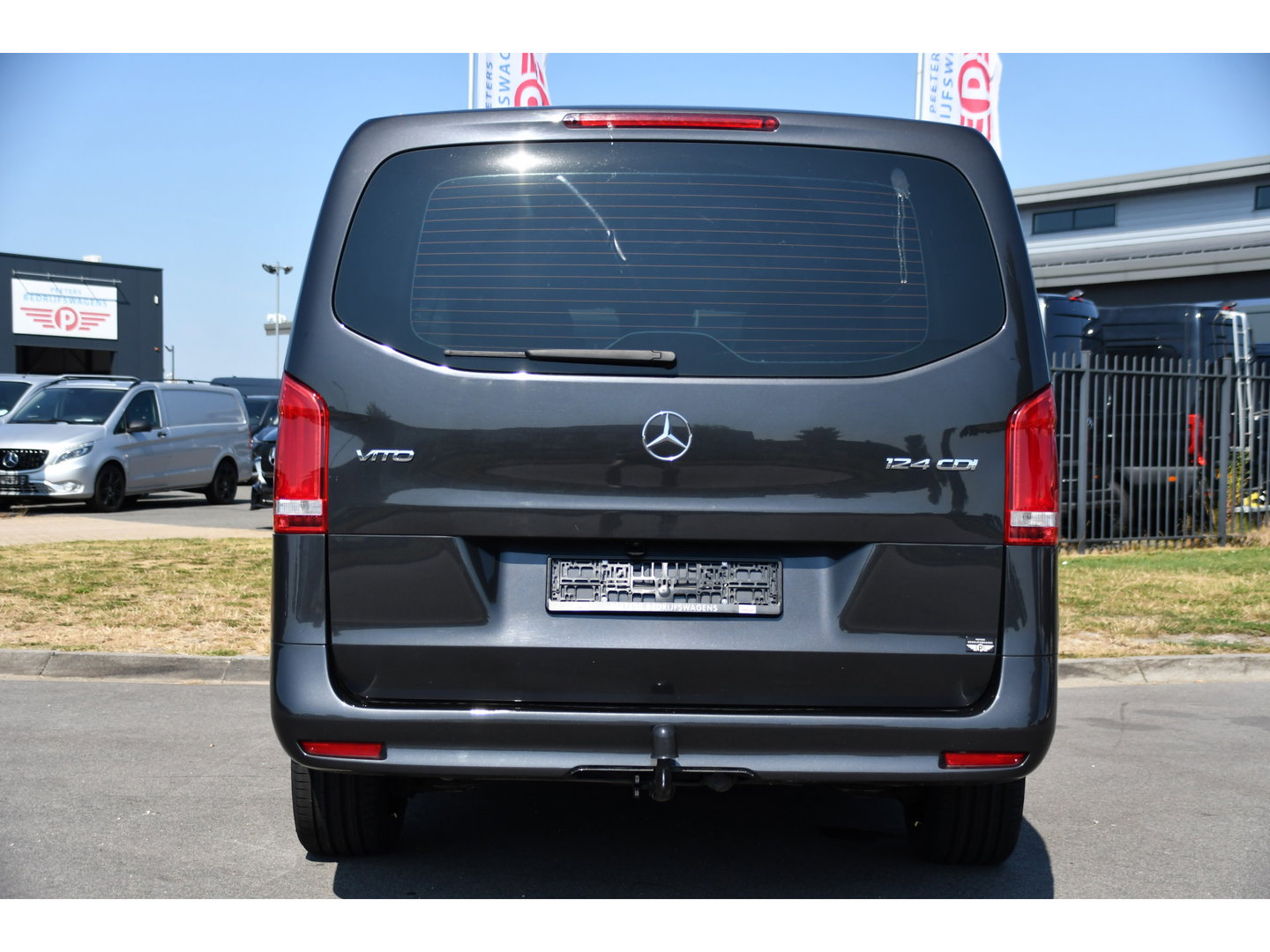 Mercedes-Benz Vito 124 CDI L3 DC PB Edition Camera, Cruise, Carplay, Stoelverwarming, 237pk, Automaat, Multimedia, Trekhaak, Uniek!