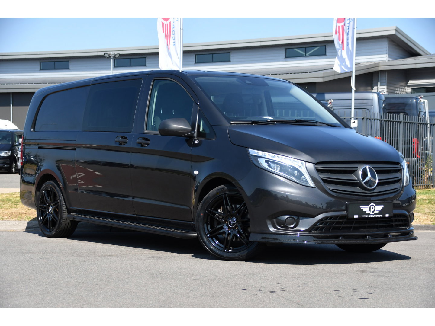 Mercedes-Benz Vito 124 CDI L3 DC PB Edition Camera, Cruise, Carplay, Stoelverwarming, 237pk, Automaat, Multimedia, Trekhaak, Uniek!