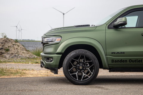Dodge Ram Pick-Up 1500 5.7 V8 4x4 Crew Cab Limited BPM VRIJ / ALL IN PRIJS / PANO / KLEP / WIDE BODY / GARANTIE