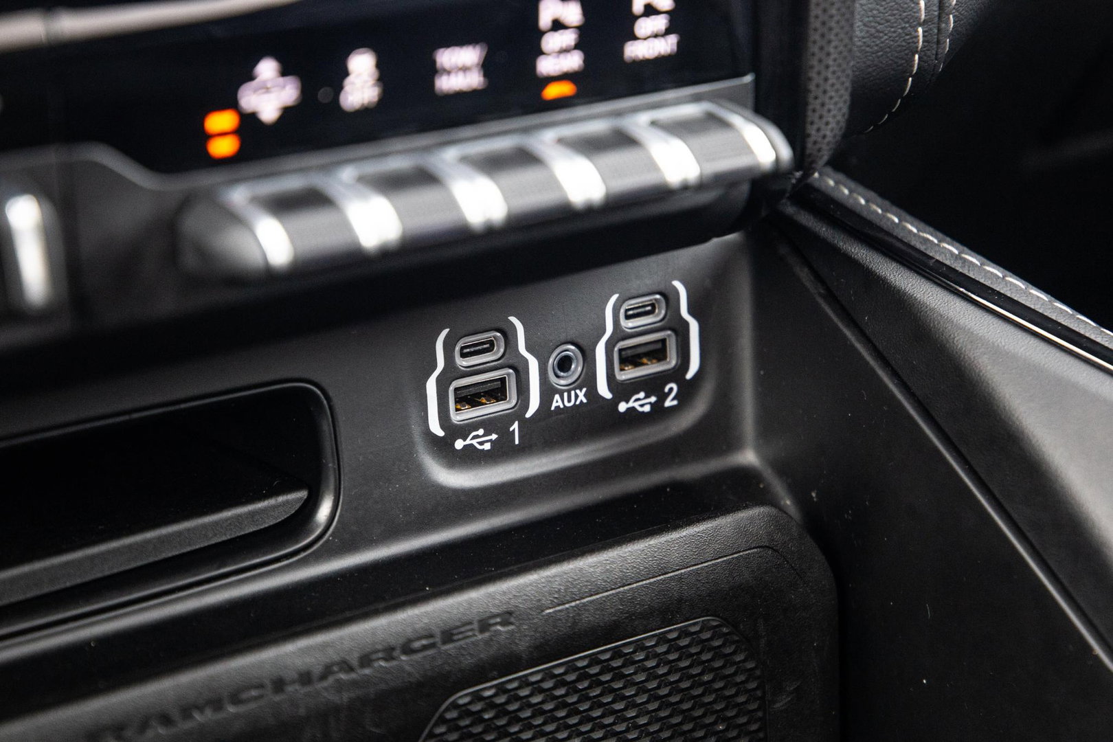 Dodge Ram Pick-Up 1500 5.7 V8 4x4 Crew Cab Limited BPM VRIJ / ALL IN PRIJS / PANO / KLEP / WIDE BODY / GARANTIE