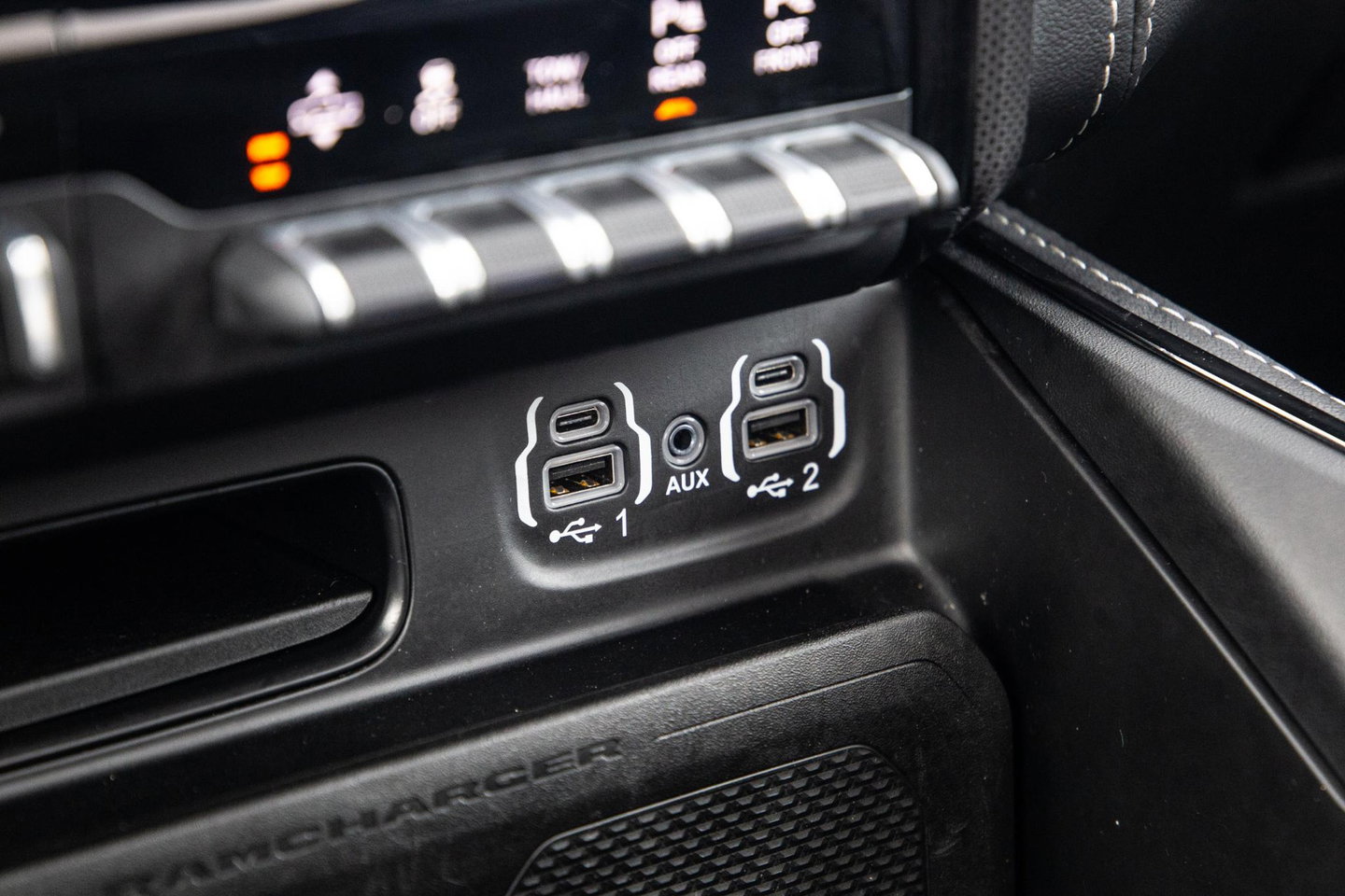 Dodge Ram Pick-Up 1500 5.7 V8 4x4 Crew Cab Limited BPM VRIJ / ALL IN PRIJS / PANO / KLEP / WIDE BODY / GARANTIE